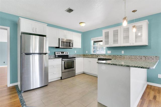 2418 E JERSEY AVENUE, Orlando, FL 32806