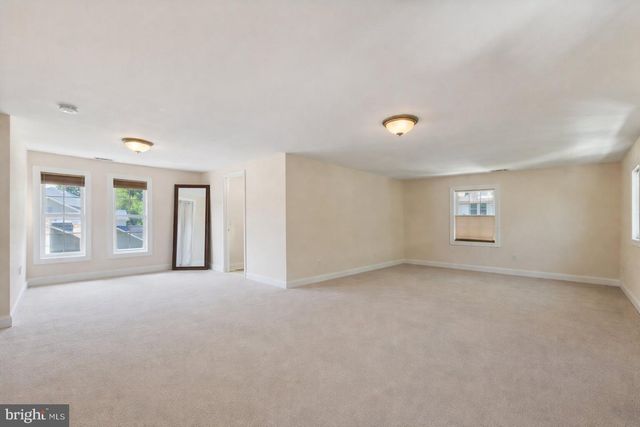 2034 S SHIRLINGTON RD, Arlington, VA 22204