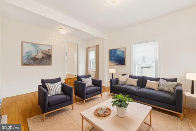 2034 S SHIRLINGTON RD, Arlington, VA 22204