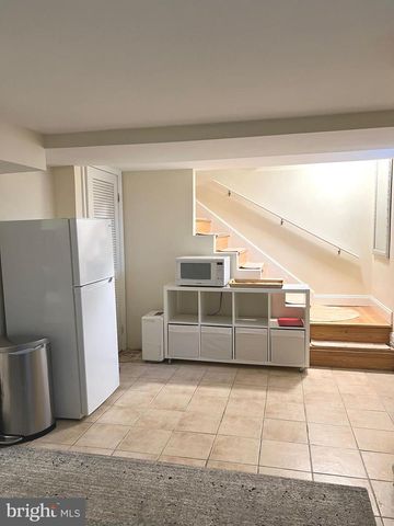 2034 S SHIRLINGTON RD, Arlington, VA 22204