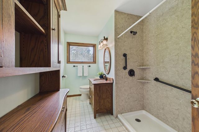 2918 Oakland Road, Hopkins, MN 55305