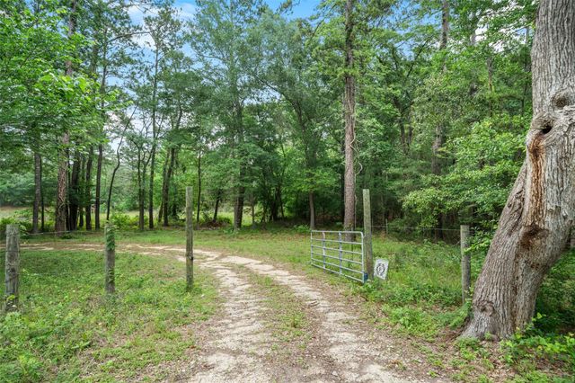 6071 County Road 448, Navasota, TX 77868