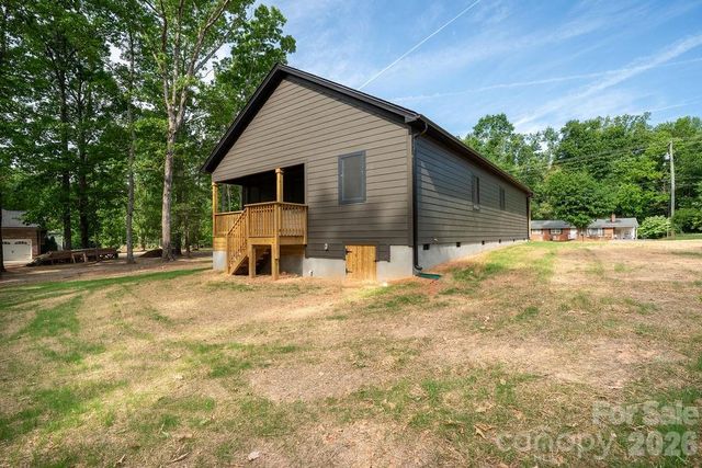 2424 Puetts Chapel Road, Bessemer City, NC 28016