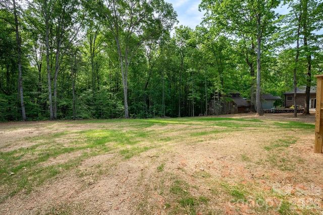 2424 Puetts Chapel Road, Bessemer City, NC 28016