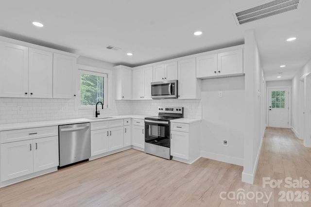 2424 Puetts Chapel Road, Bessemer City, NC 28016