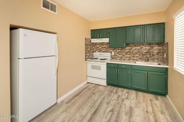 1702 E Cambridge Avenue, Phoenix, AZ 85006