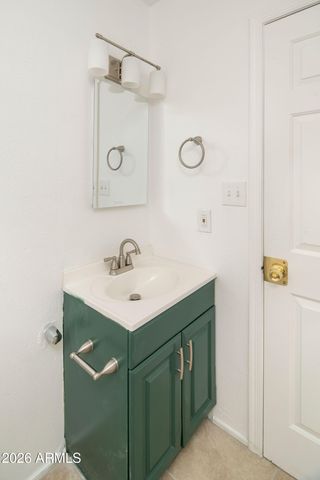 1702 E Cambridge Avenue, Phoenix, AZ 85006
