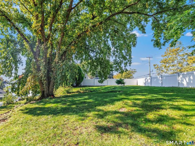 667 Melville Avenue, Fairfield, CT 06825