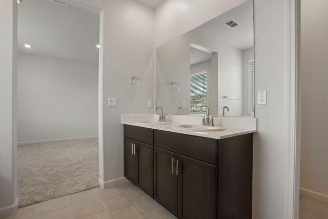 1863 Lateral Ave, Manteca, CA 95337
