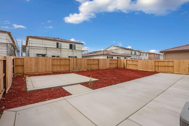1863 Lateral Ave, Manteca, CA 95337