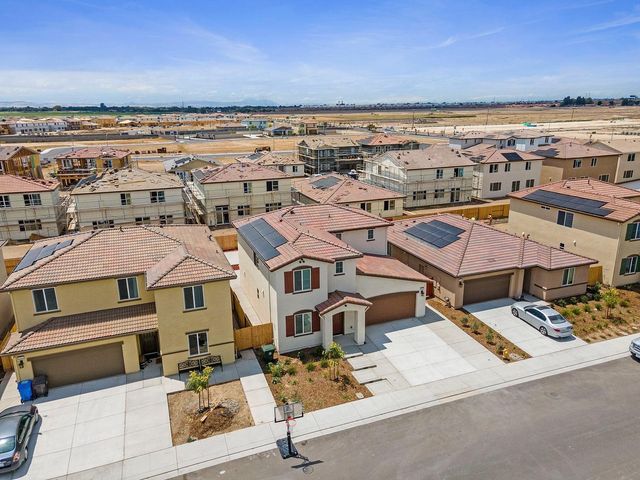 1863 Lateral Ave, Manteca, CA 95337