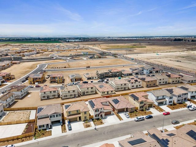 1863 Lateral Ave, Manteca, CA 95337