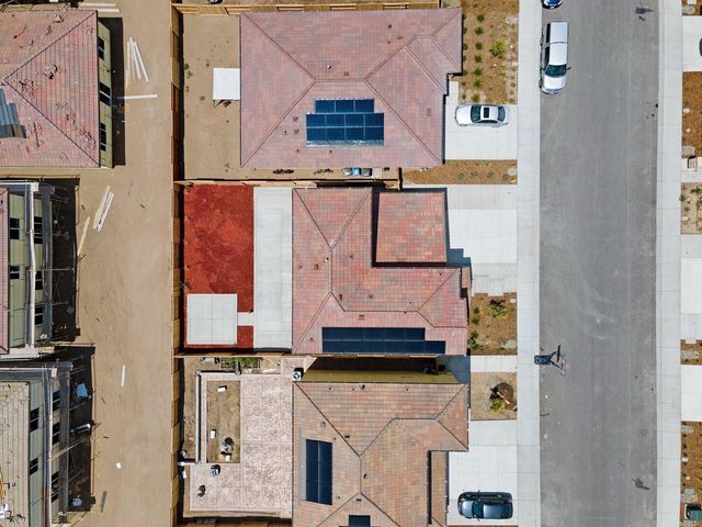1863 Lateral Ave, Manteca, CA 95337