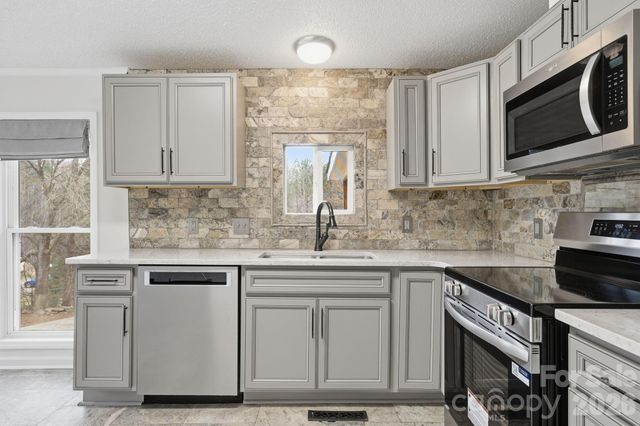 816 Joseph Antoon Circle, Stanley, NC 28164