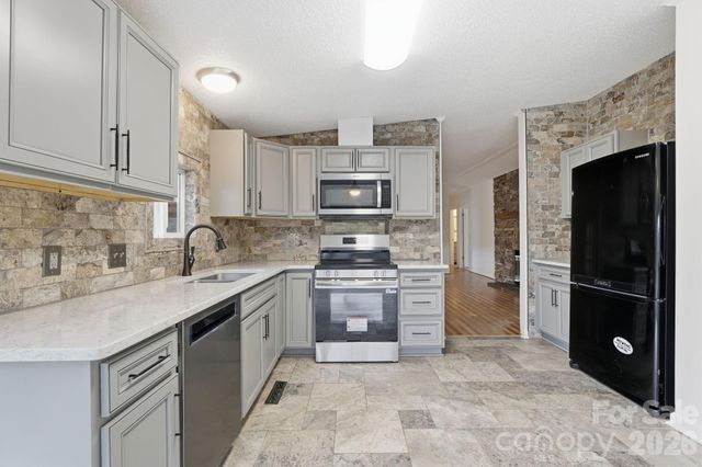 816 Joseph Antoon Circle, Stanley, NC 28164