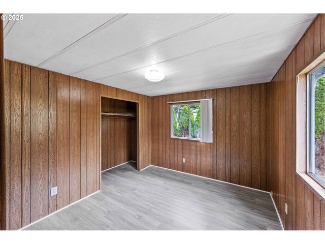 63541 Flower Rd, Coos Bay, OR 97420
