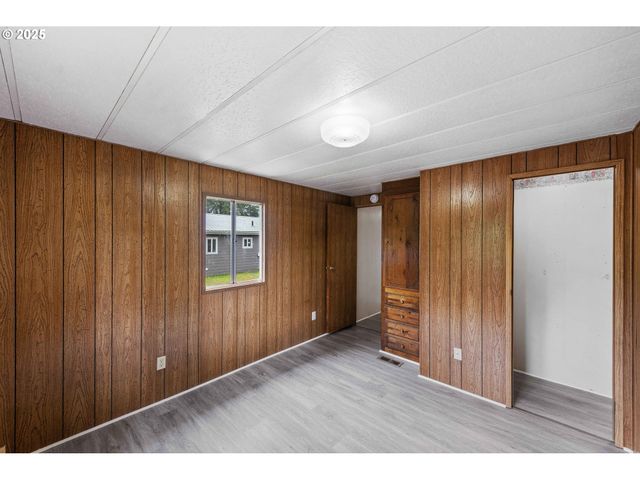 63541 Flower Rd, Coos Bay, OR 97420
