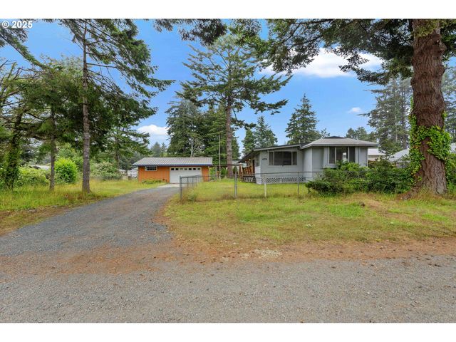 63541 Flower Rd, Coos Bay, OR 97420