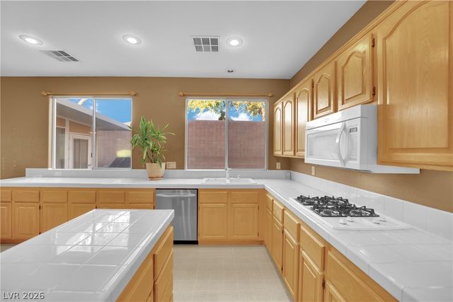 212 Belle Isle Court, Henderson, NV 89012