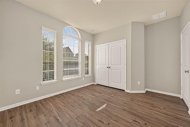 18590 Legend Oaks Drive, Magnolia, TX 77355