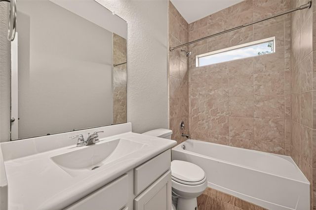 18590 Legend Oaks Drive, Magnolia, TX 77355