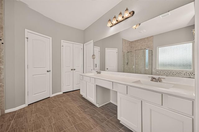 18590 Legend Oaks Drive, Magnolia, TX 77355