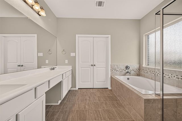 18590 Legend Oaks Drive, Magnolia, TX 77355