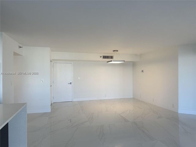 19101 NE 36th Court 1811, Aventura, FL 33180
