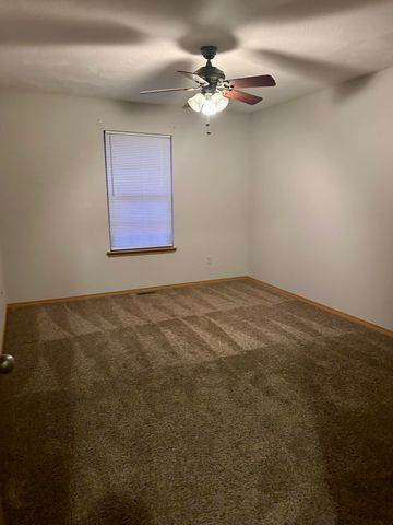 1117 N Andre Avenue, Republic, MO 65738