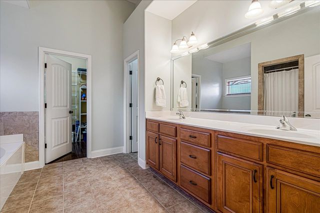 75 BRIARFIELD CV, Oakland, TN 38060