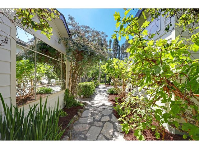 11535 Nw MCDANIEL Rd, Portland, OR 97229