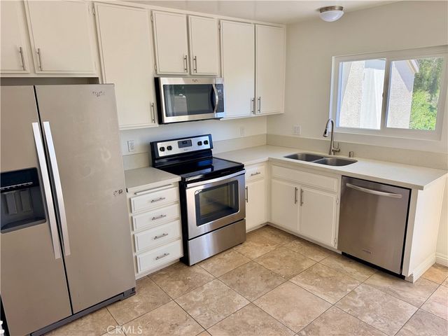 245 N Singingwood Street 11, Orange, CA 92869