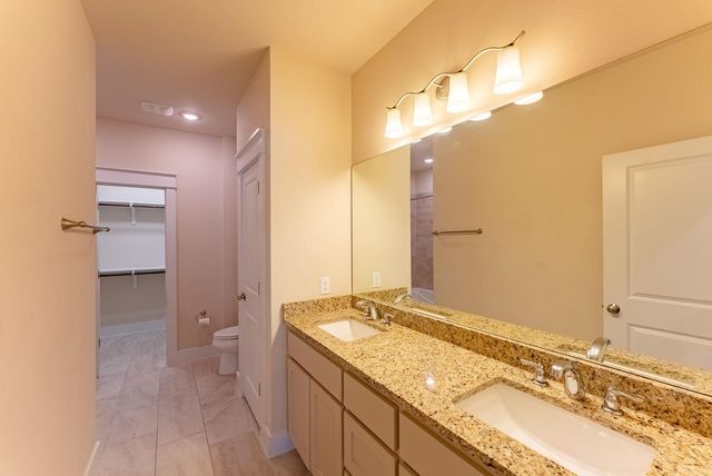 13501 Metric BLVD 46, Austin, TX 78727