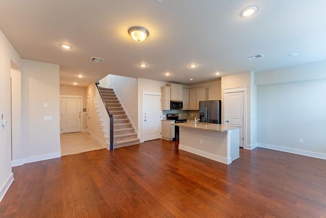13501 Metric BLVD 46, Austin, TX 78727