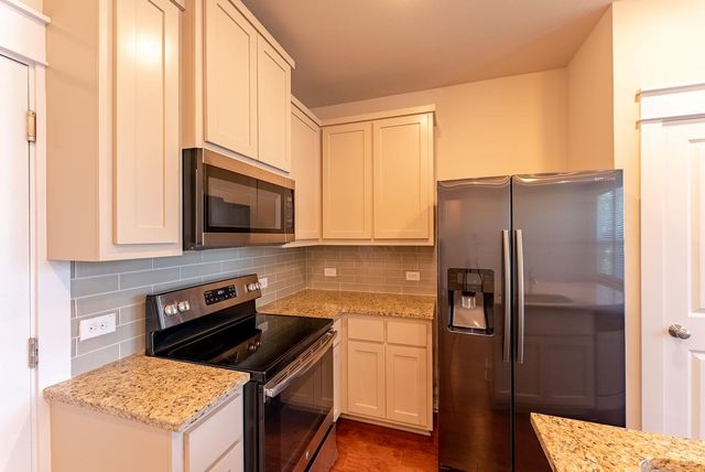 13501 Metric BLVD 46, Austin, TX 78727