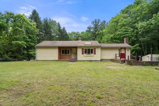 1100 Main St, Bolton, MA 01740