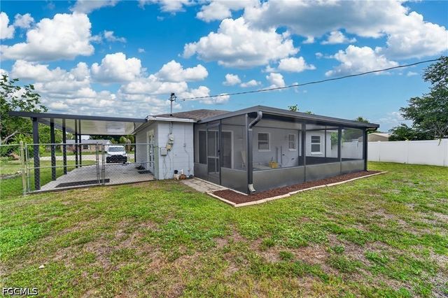 2254 9th TER, Lehigh Acres, FL 33936