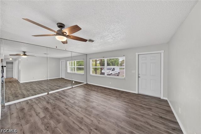 2254 9th TER, Lehigh Acres, FL 33936