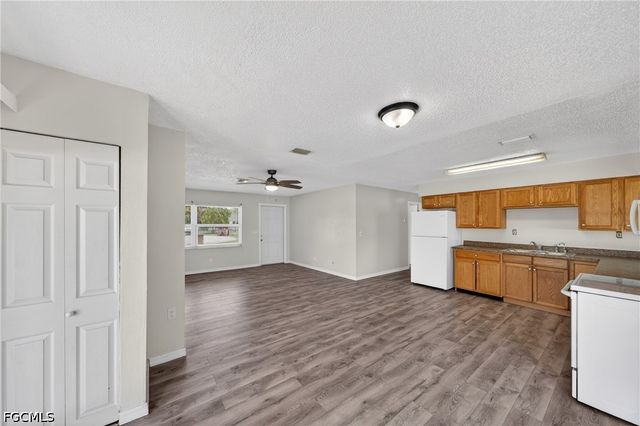 2254 9th TER, Lehigh Acres, FL 33936