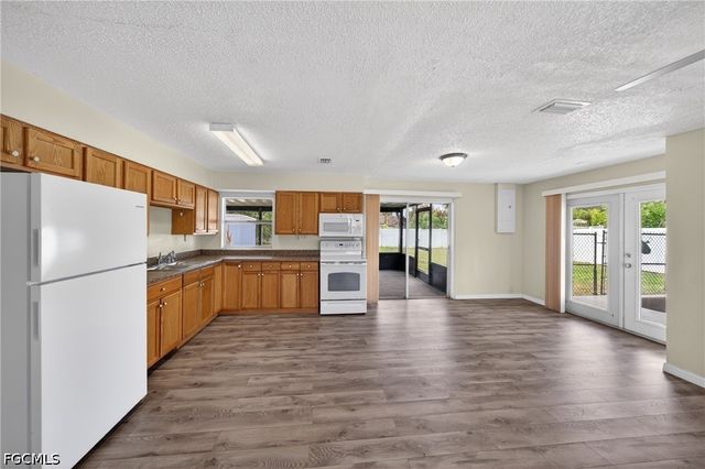 2254 9th TER, Lehigh Acres, FL 33936