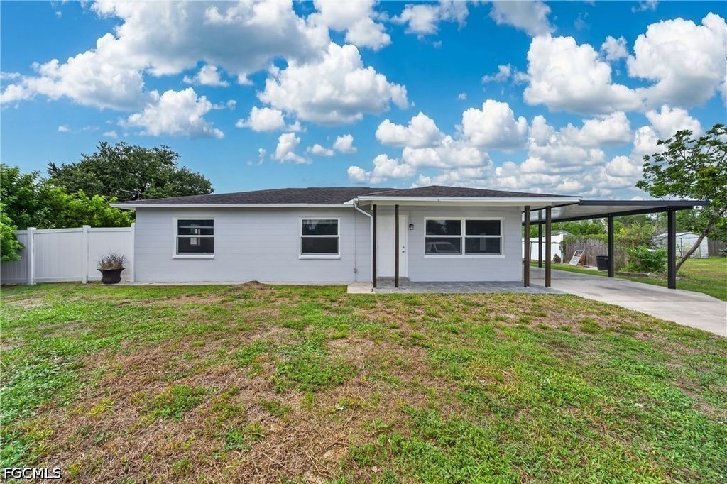 2254 9th TER, Lehigh Acres, FL 33936