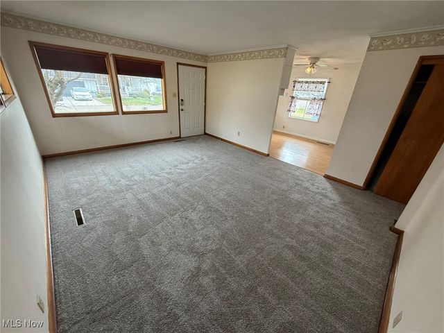 424 3rd Street NE, New Philadelphia, OH 44663