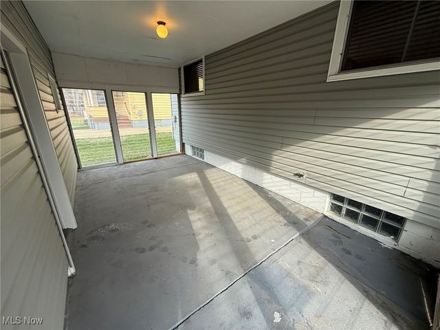 424 3rd Street NE, New Philadelphia, OH 44663