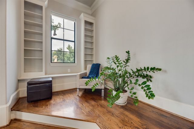 425 S Cesar Chavez Boulevard, Dallas, TX 75201