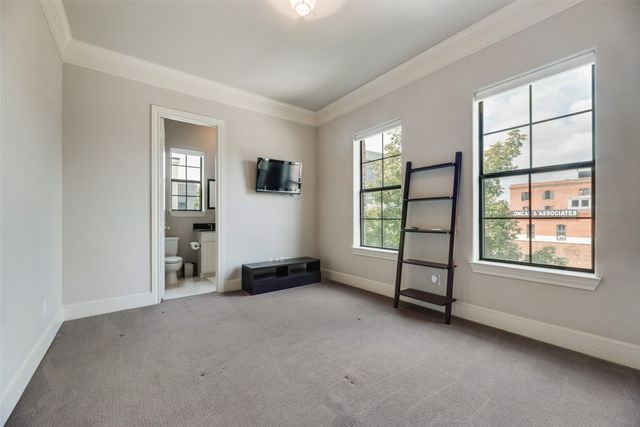 425 S Cesar Chavez Boulevard, Dallas, TX 75201