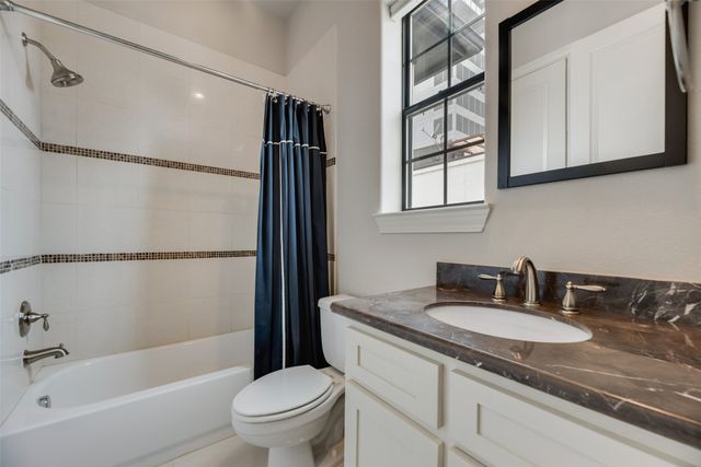 425 S Cesar Chavez Boulevard, Dallas, TX 75201