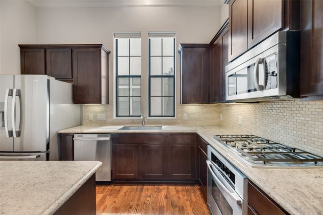 425 S Cesar Chavez Boulevard, Dallas, TX 75201