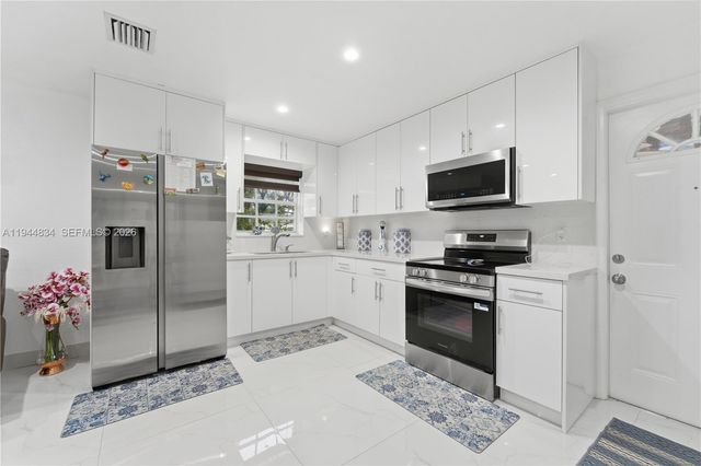 1901 NW 153rd St, Miami Gardens, FL 33054