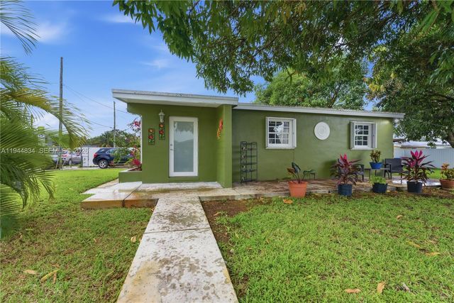 1901 NW 153rd St, Miami Gardens, FL 33054