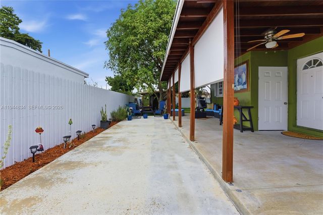 1901 NW 153rd St, Miami Gardens, FL 33054